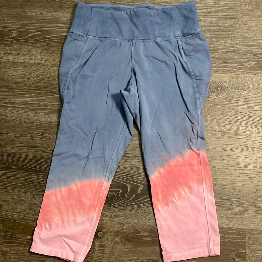 Livi active capris in good condition
